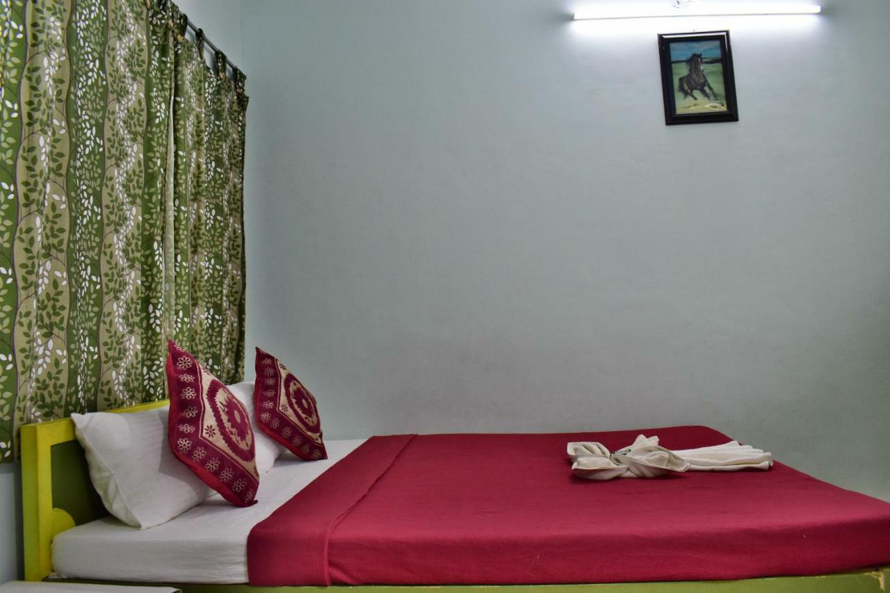 Kozee Kaves Hotel Yelagiri Exterior photo